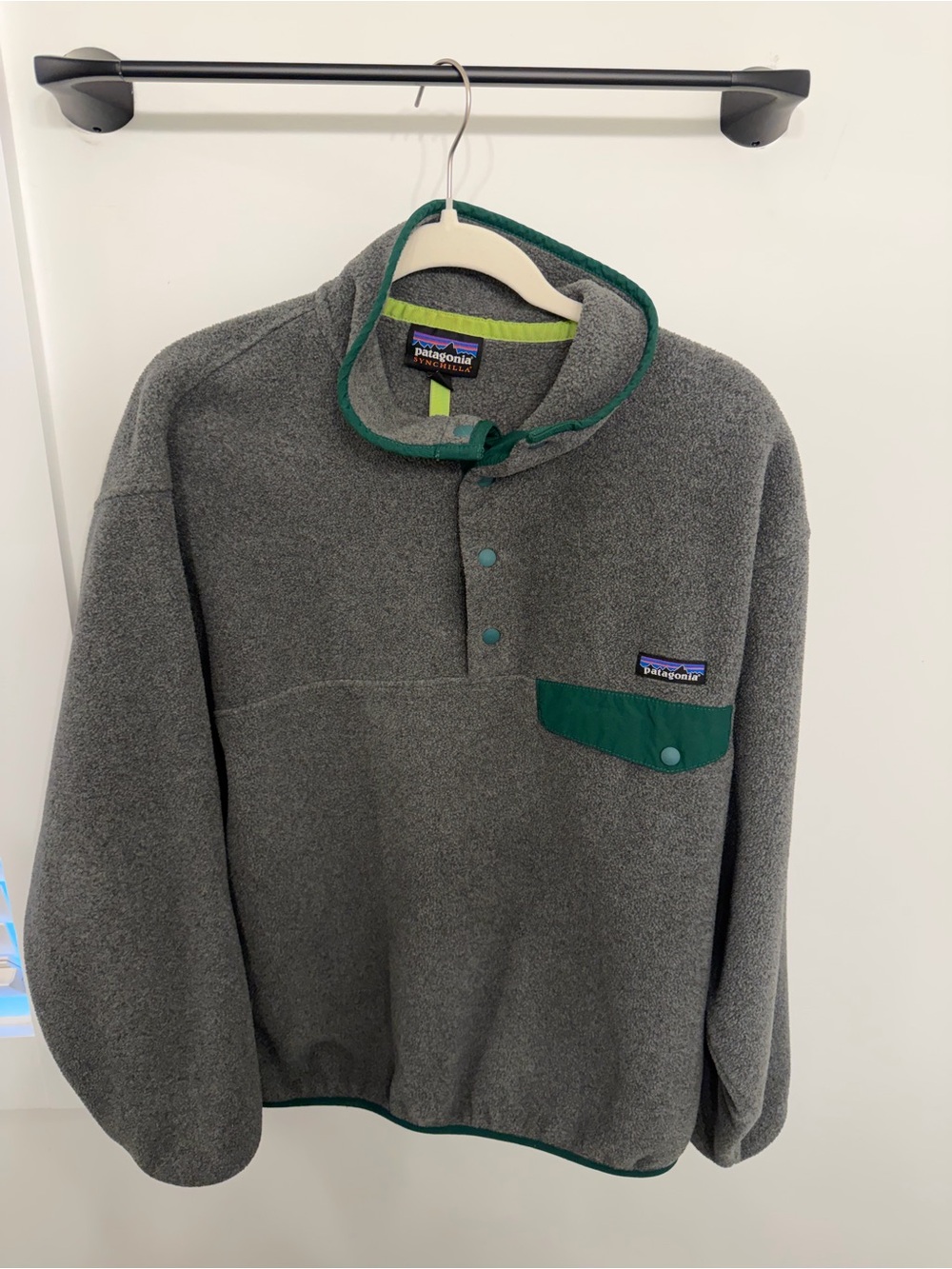 Vintage Patagonia Synchilla Gray Fleece Pullover with Green Trim